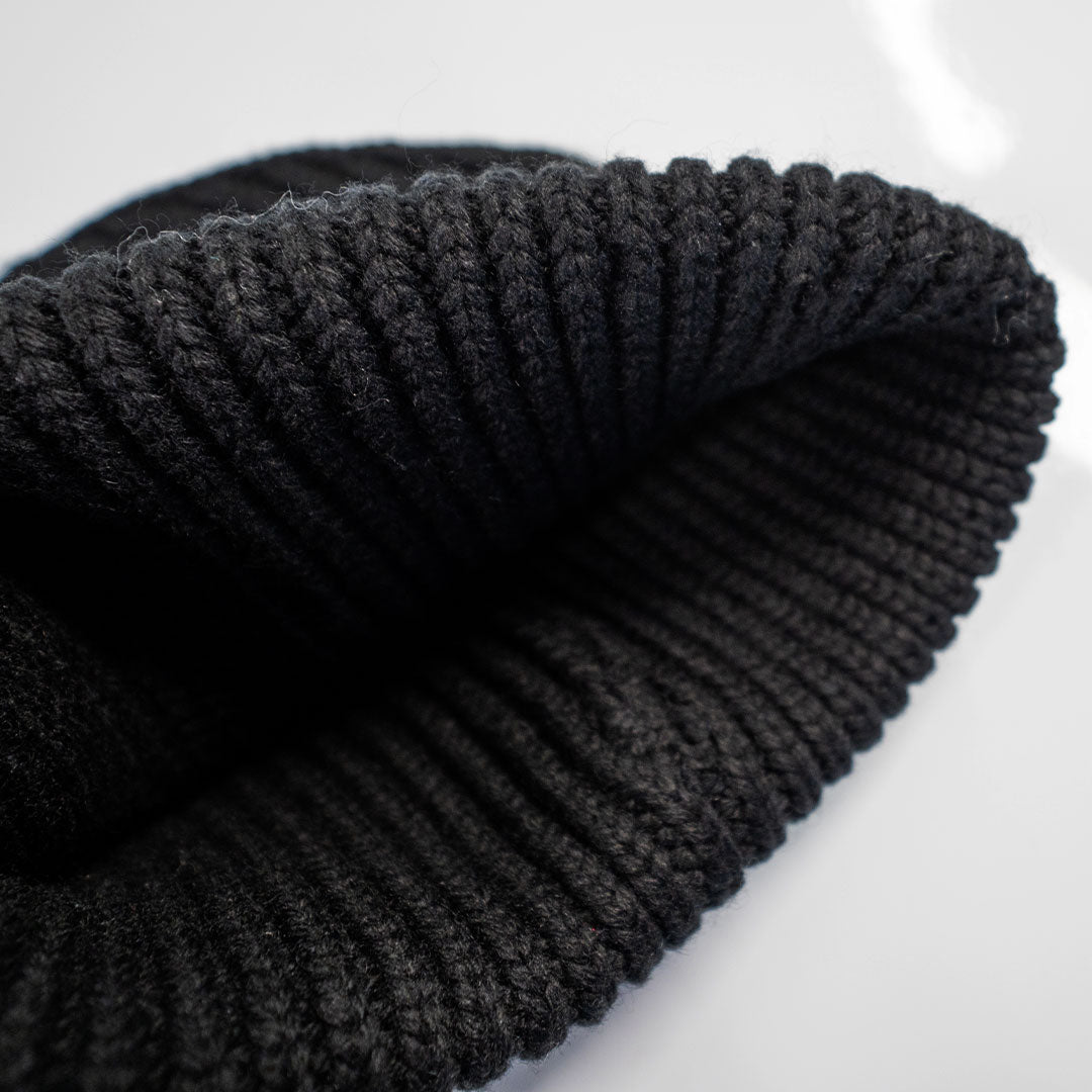 Summit Beanie – Stealth Black