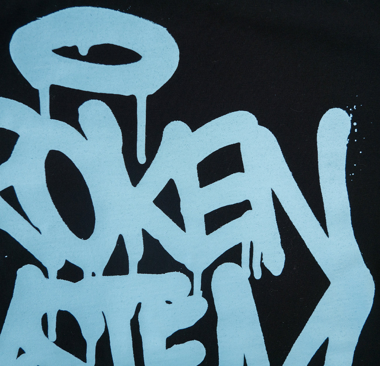 BROKEN SYSTEM SPRAY TEE - BLACK